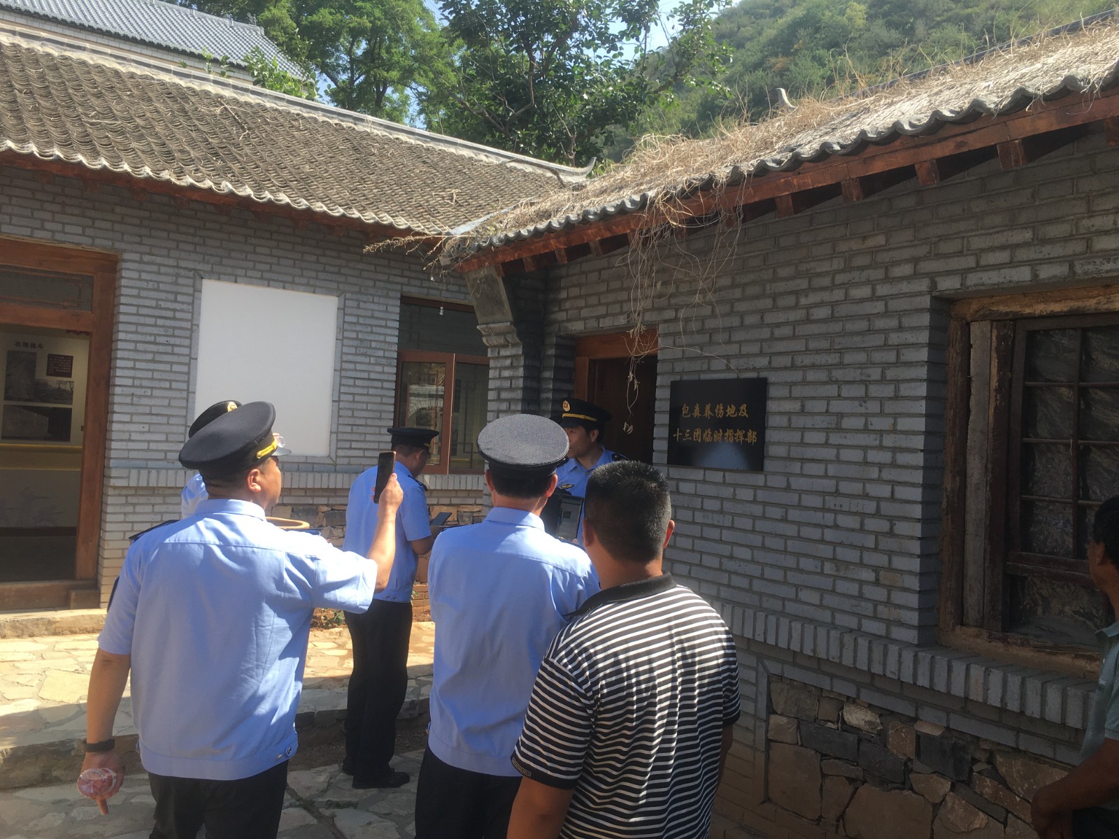 27947499.jpg 27947499.jpg